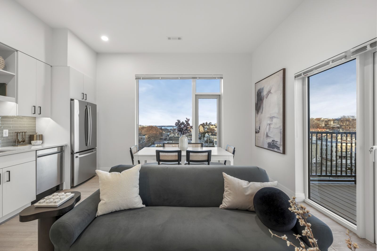 SORA_93-Bennington_Revere-Luxury-Apartments_FLN_8621_1